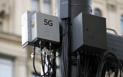 Two Federal Agencies Clash Over the Rollout of 5G Technology